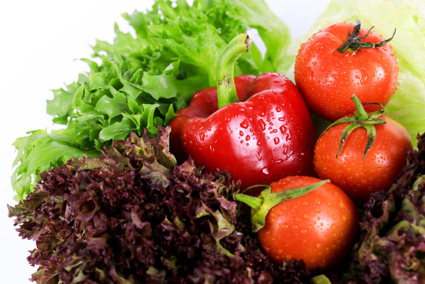 Закрыть свежие органические овощи для салата - Фото, изображение
