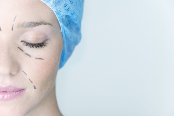 Cirugia plástica facial
 - Foto, imagen