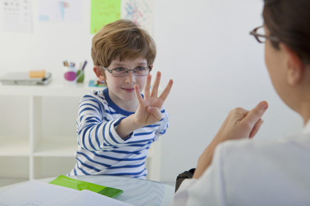 Çocuk konuşma terapisi - Fotoğraf, Görsel