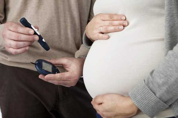 糖尿病妊娠中の女性のためのテスト - 写真・画像