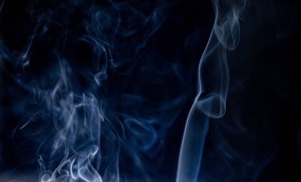 Incense (bikhawr)  Smoke on Black Backdrop - Foto, immagini