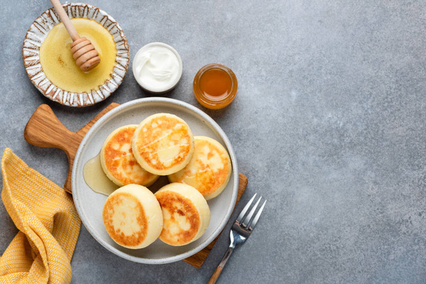 Syrniki, Cottage cheese or ricotta fritters - 写真・画像