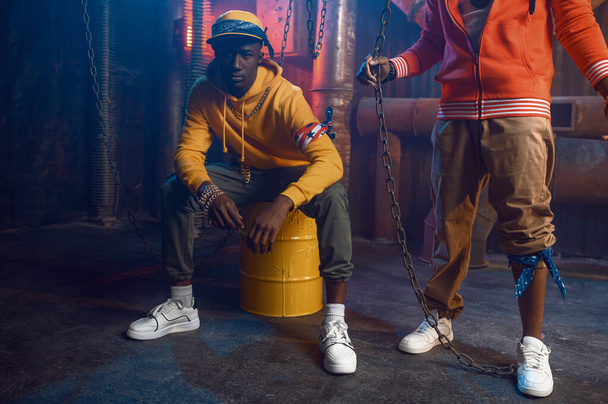 Two stylish rappers poses in studio - Foto, Bild
