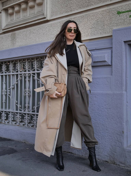  Fashion blogger street style outfit before MSGM fashion show during Milan fashion week 2020 - Foto, Imagen