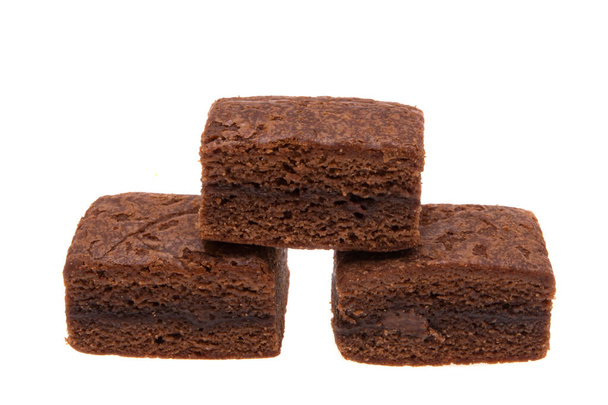americká čokoláda brownie dort izolované na bílém pozadí - Fotografie, Obrázek