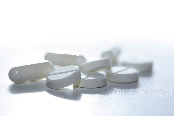 Pills On White - Foto, afbeelding