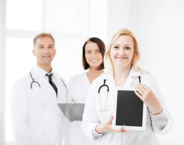 Female doctor with tablet pc - Photo, image