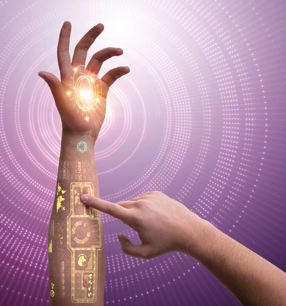 Ανθρώπινο ρομποτικό χέρι σε φουτουριστική έννοια - Φωτογραφία, εικόνα