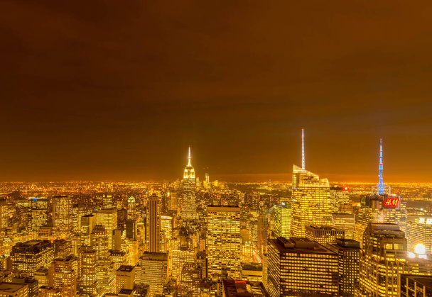 Нью-Йорк - 20 ДЕКАБРЯ 2013 г.: Вид Нижнего Манхэттена на декабрь - Фото, изображение