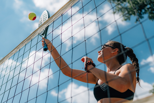 Beach Tennis Player at the Net - Photo, Image