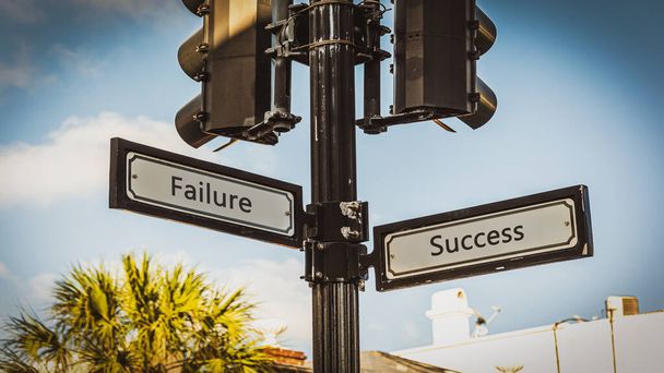 Straßenschild weist den Weg zum Erfolg versus Misserfolg - Foto, Bild