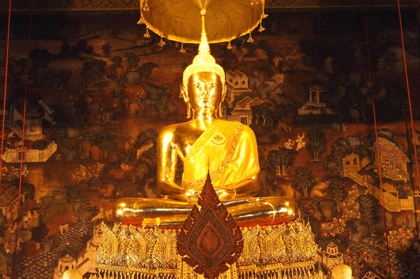 Le temple du bouddha inclinable, la nuit
 - Photo, image