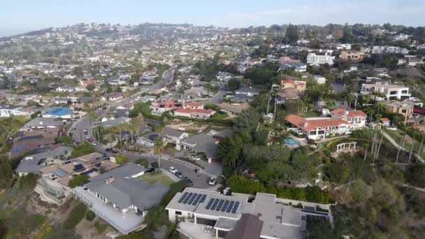 Légi kilátás a kis völgy nagy paloták La Jolla Hermosa, San Diego - Felvétel, videó