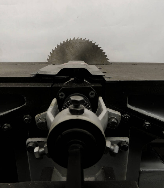 Lâmina de máquina de serra rotativa Foto detalhada - Foto, Imagem