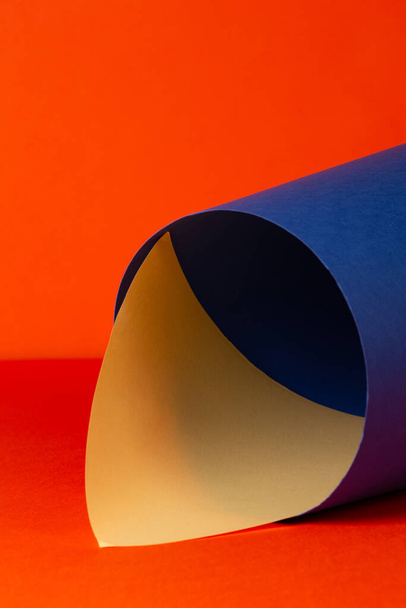 Asymmetric, abstract geometric background using orange, blue and yellow - Foto, Imagem