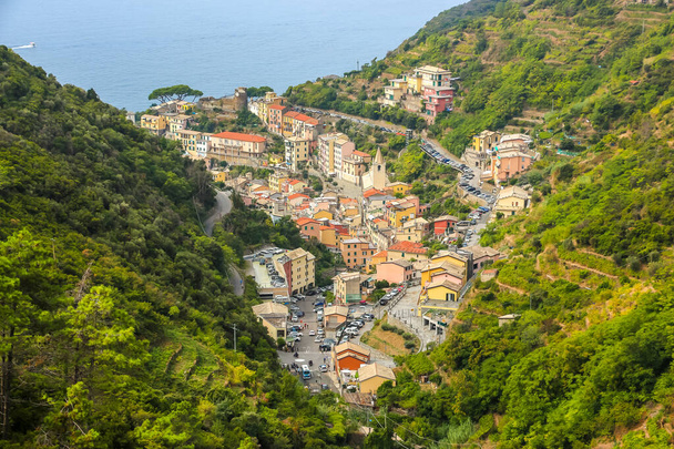 Riomaggiore 'nin güzel manzarası, La Spezia, Liguria, İtalya' da bir köy.. - Fotoğraf, Görsel