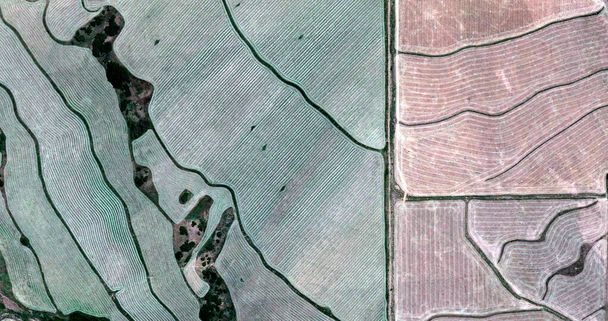  ABD, ABD 'de havadan gelen yardım çizimlerinin soyut fotoğrafçılığı: Soyut doğalcılık, mecazdan mecazî resme,  - Fotoğraf, Görsel