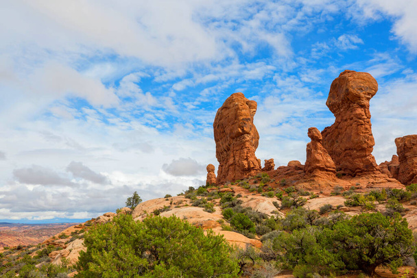 Sandsteinformationen in Utah, USA. Schöne ungewöhnliche Landschaften. - Foto, Bild