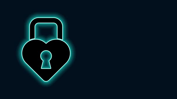 Siyah arkaplanda izole edilmiş kalp simgesi şeklinde parlayan neon hattı Castle. Kilitli Kalp. Aşk sembolü ve anahtar deliği işareti. 4K Video hareketli grafik canlandırması - Video, Çekim