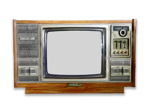 Kopierraum auf dem Bildschirm eines alten alten Röhrenfernsehers mit antiken Holzkästchen, isoliert auf weißem Hintergrund. Retro-alanog-Fernsehtechnologie. Hintergrundkonzept. - Foto, Bild