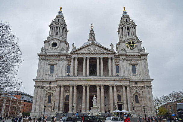 Londra, Regno Unito - 6 dicembre 2018, Cattedrale di St Paul - Foto, immagini