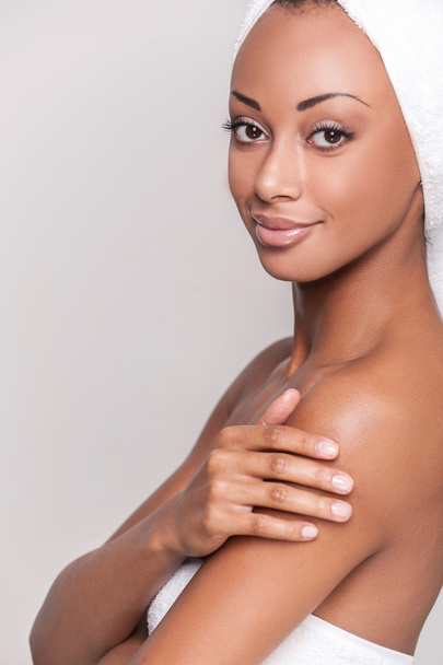 Afro-American shirtless woman - Фото, изображение