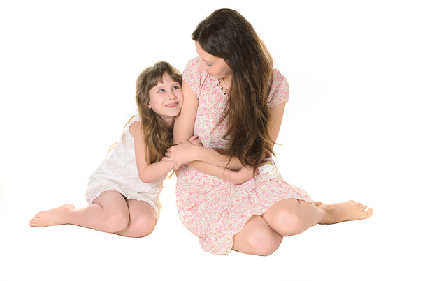 hija y madre se comunican suavemente entre sí
 - Foto, imagen