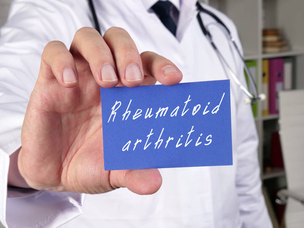  Reumatoïde artritis inscriptie op de pagina - Foto, afbeelding