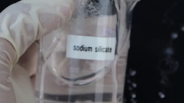 silicate de sodium liquide et collant - Séquence, vidéo