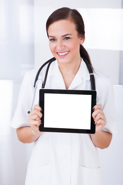 Doctor Showing Blank Digital Tablet - Zdjęcie, obraz
