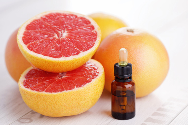 grapefruit essential oil - Foto, imagen