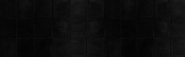 Panorama van zwart porselein vloertegels patroon en achtergrond naadloos - Foto, afbeelding