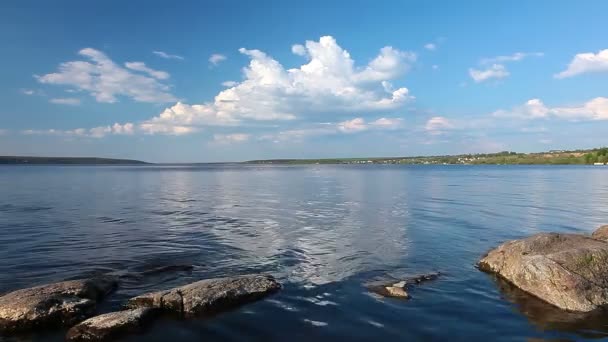 καλοκαίρι λίμνη - Πλάνα, βίντεο