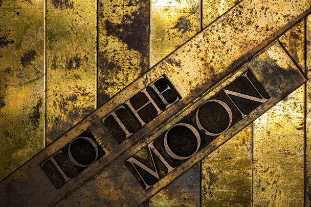 A la Luna texto sobre texturizado grunge cobre y oro vintage - Foto, imagen