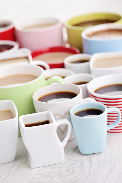 Un montón de tazas de café
  - Foto, Imagen