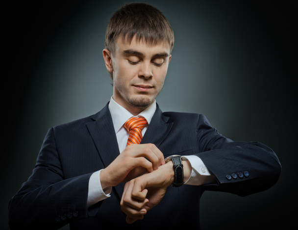 Businessman with wristwatch - Fotoğraf, Görsel