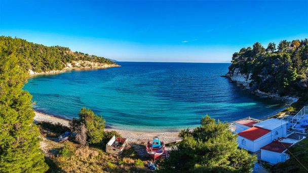 Alonnisos Adası, Yunanistan ve Avrupa 'daki Chrysi Milia plajının panoramik manzarası - Fotoğraf, Görsel