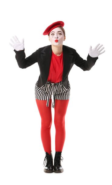 Vrouwelijke pantomimist op witte achtergrond - Foto, afbeelding