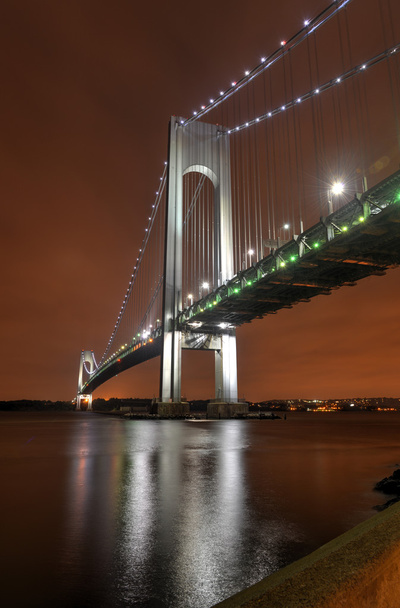 Verrazano στενεύει τη γέφυρα τη νύχτα - Φωτογραφία, εικόνα