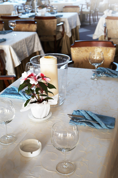 Hermoso y lujoso restaurante
 - Foto, imagen