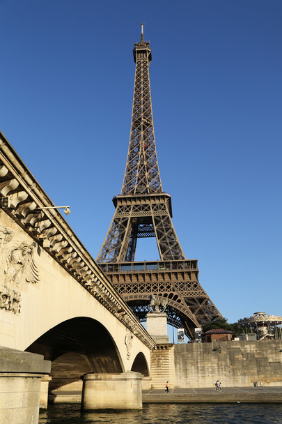 Эйфелева башня - NaN
 - Фото, изображение