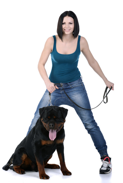 kobieta z psa rottweiler - Zdjęcie, obraz