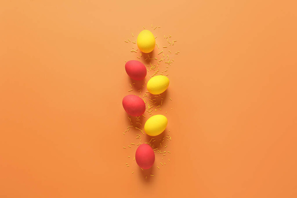 Beautiful Easter eggs on color background - Foto, afbeelding