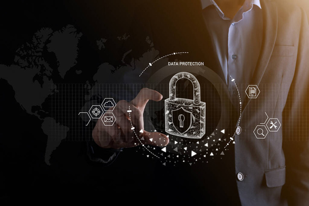 サイバーセキュリティネットワーク。南京錠のアイコンとインターネット技術ネットワーキング。ビジネスマンは、タブレットや仮想インターフェイス上のデータ個人情報を保護します。データ保護プライバシーコンセプト。GDPR 。EU. - 写真・画像