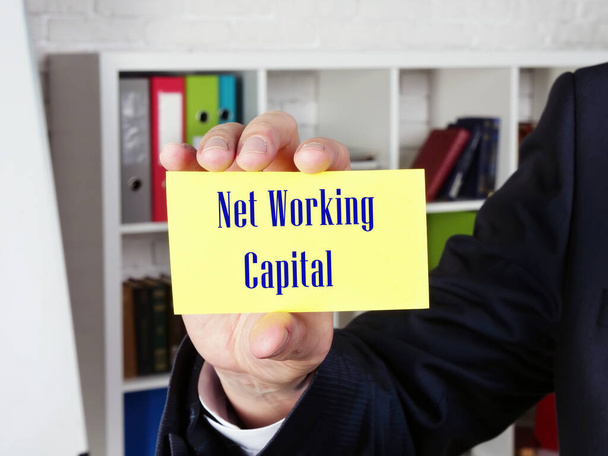 Geschäftskonzept zum Net Working Capital mit der Beschriftung auf der Seite - Foto, Bild