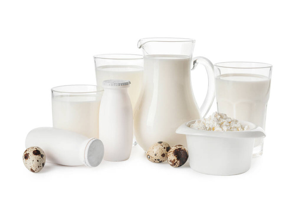 Różne produkty mleczne bez laktozy na białym tle - Zdjęcie, obraz