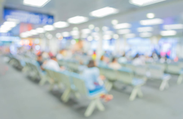Θολή ζώνη αναμονής καρέκλες στο αεροδρόμιο ή το σταθμό των λεωφορείων, χρήση ως φόντο. - Φωτογραφία, εικόνα