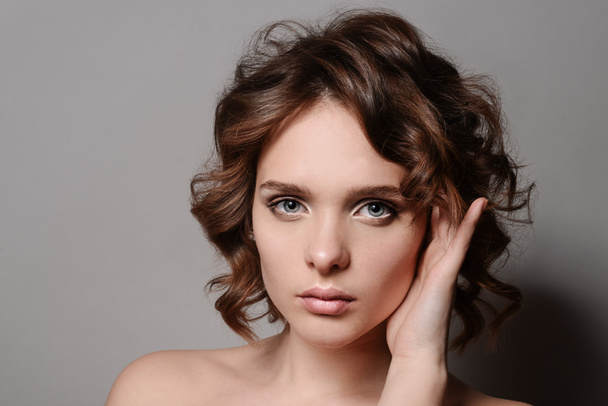 güzel sarışın kız ile profesyonel makyaj Güzellik Portresi - Fotoğraf, Görsel