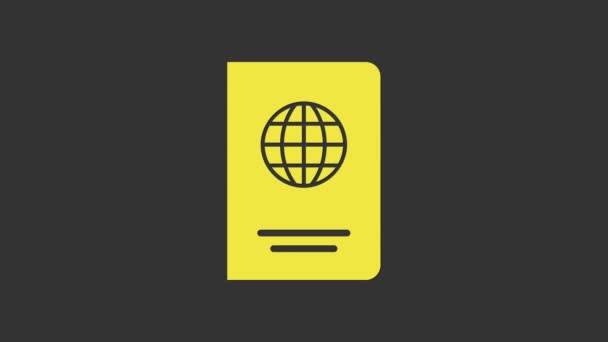 Желтый паспорт с биометрическим значком данных, изолированным на сером фоне. Документ удостоверяющий личность. Видеографическая анимация 4K - Кадры, видео