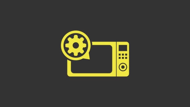 黄色の電子レンジとギアアイコンは灰色の背景に隔離されています。アプリ、サービスコンセプト、設定オプション、メンテナンス、修理、修正を調整します。4Kビデオモーショングラフィックアニメーション - 映像、動画